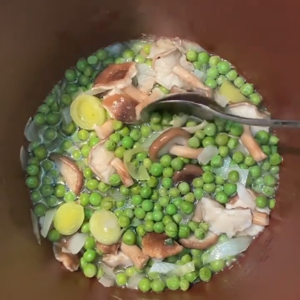 Simply Delicious And Nutritious Fresh Peas And Shiitake Mushrooms