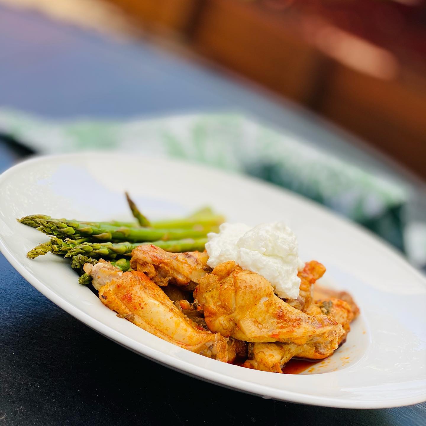 Buffalo Wings with Asparagus in VitaClay