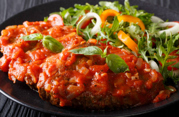 Slow Cooker Steak Pizzaiola in Clay Pot