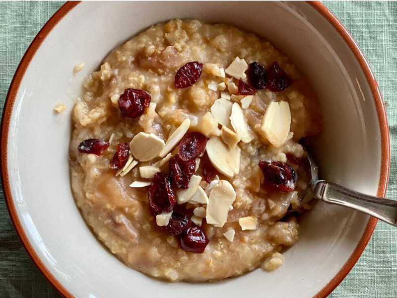 Hot Apple Cinnamon oat Millets Cereal for Heart Health!