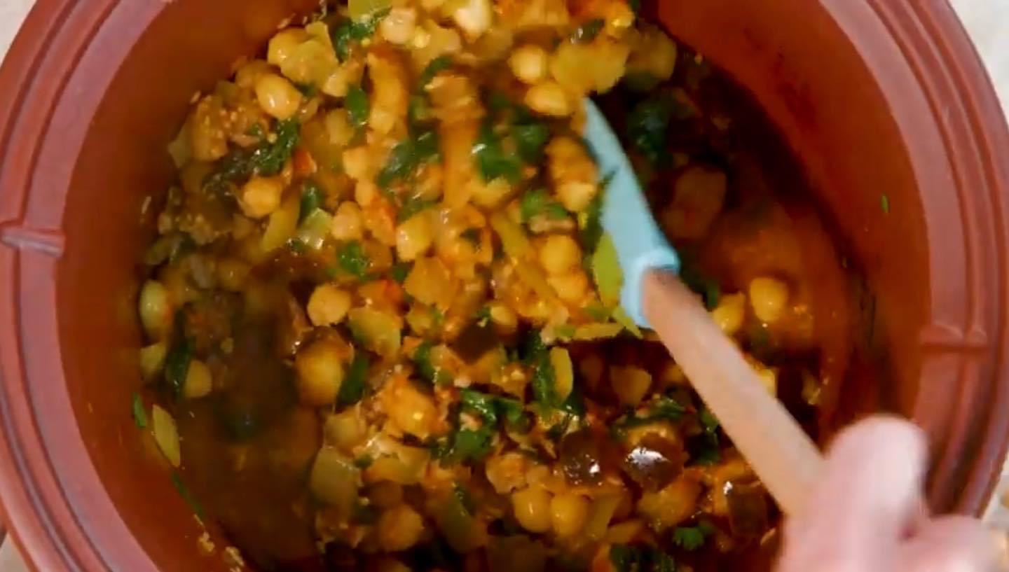 Easy Summer 30 minutes Vegetarian Dish - Farm Fresh Spicy Chickpea Eggplant Curry (Video Recipe)