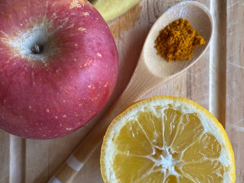 Lemon Apple Ginger Turmeric Honey Smoothie