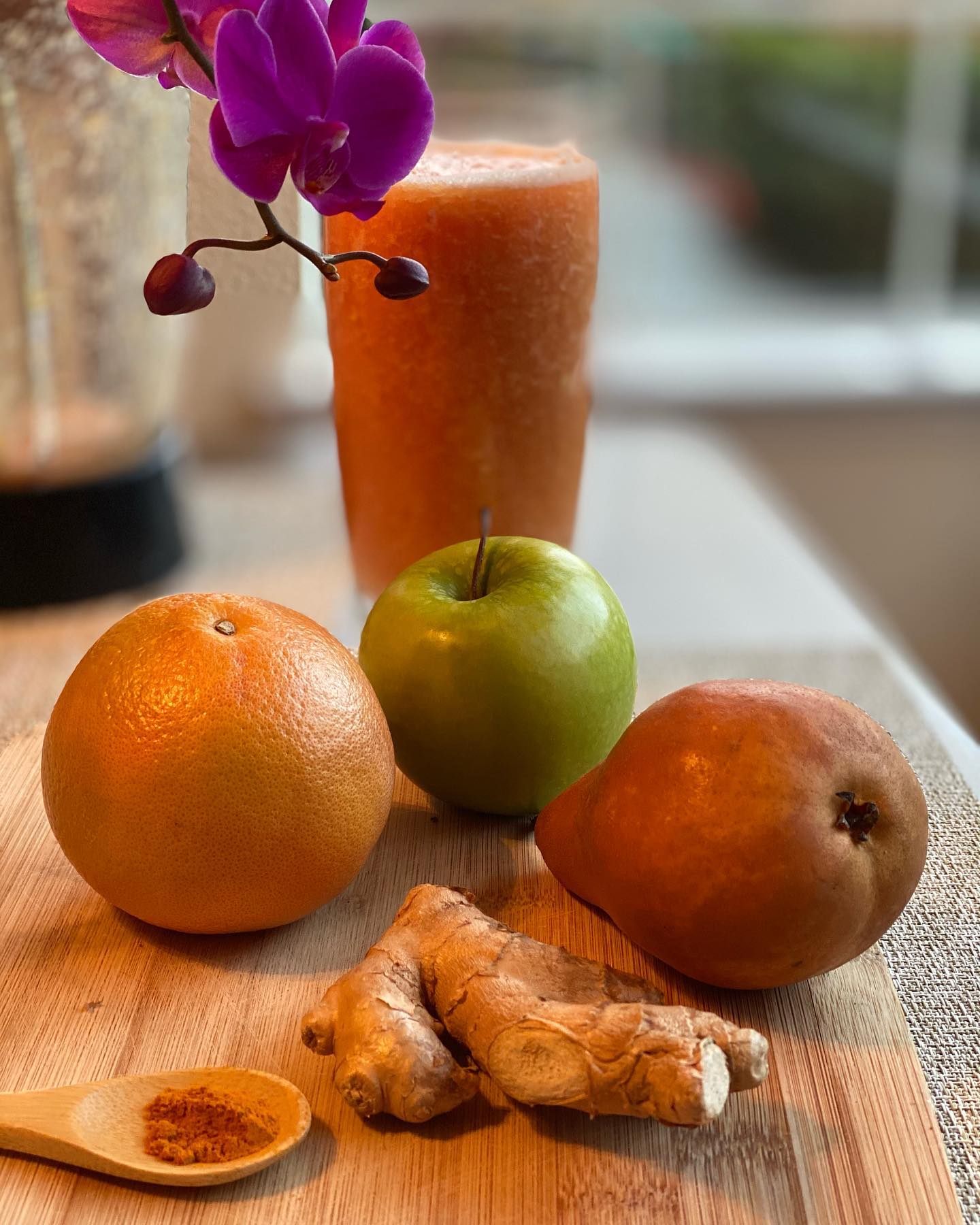 Winter Warm Smoothie or Ginger Tea for Your Daily Antioxidant Boost