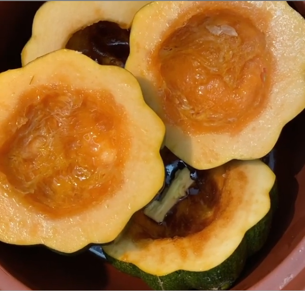 Easy Crockpot Recipe: Acorn Squash 